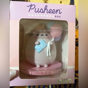 Pusheen figurine lot